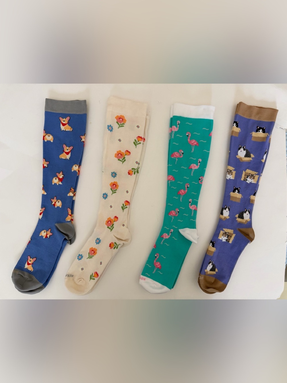 LEVSOX Women's Compression Socks Size Medium, 4 Pairs NWOT